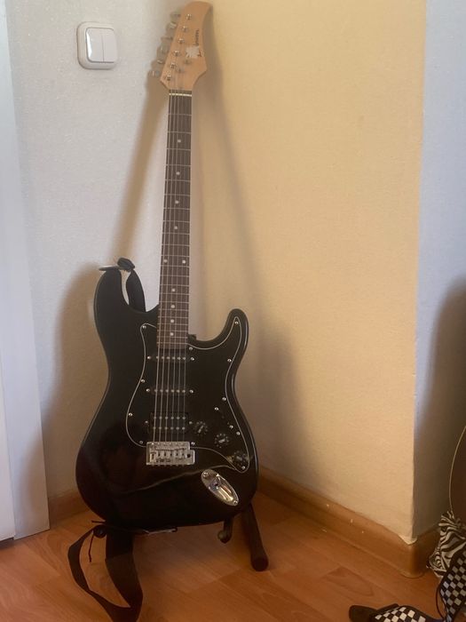 Электрогитара с наборам