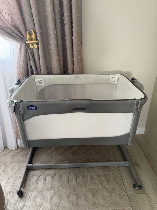 Приставная кроватка Chicco Next2Me Magic