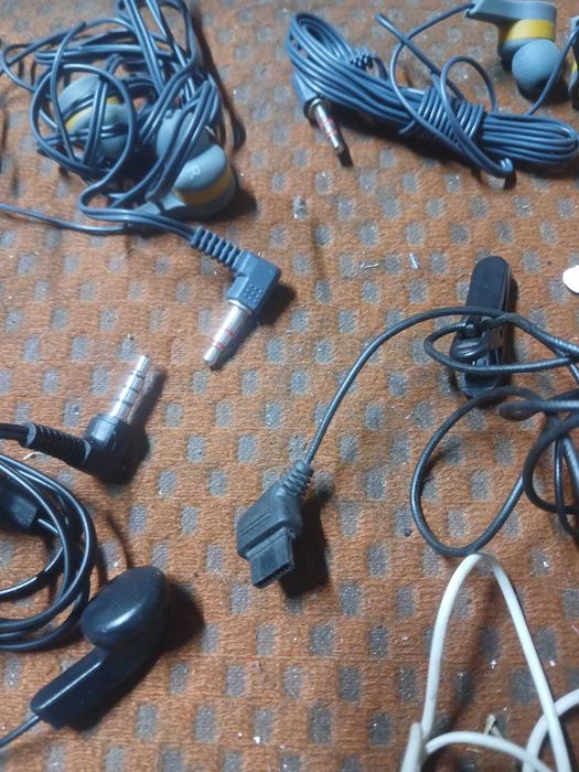 наушники проводные продам