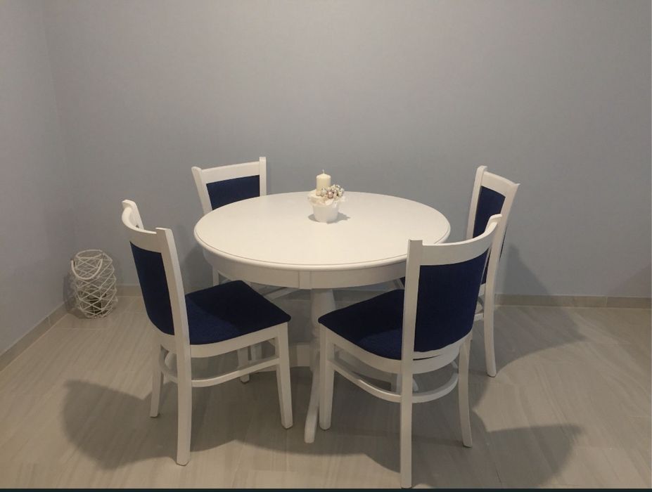 Masa rotunda extensibila + 4 scaune lemn masiv esenta tare