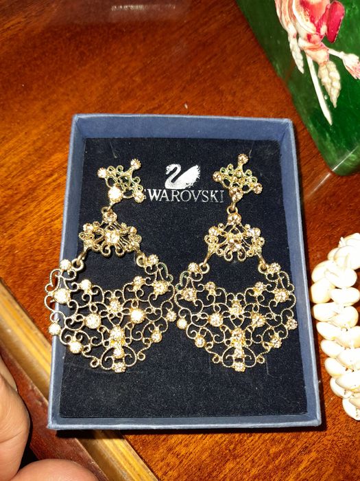 Бижутерия,  очень красиво переливается на солнце