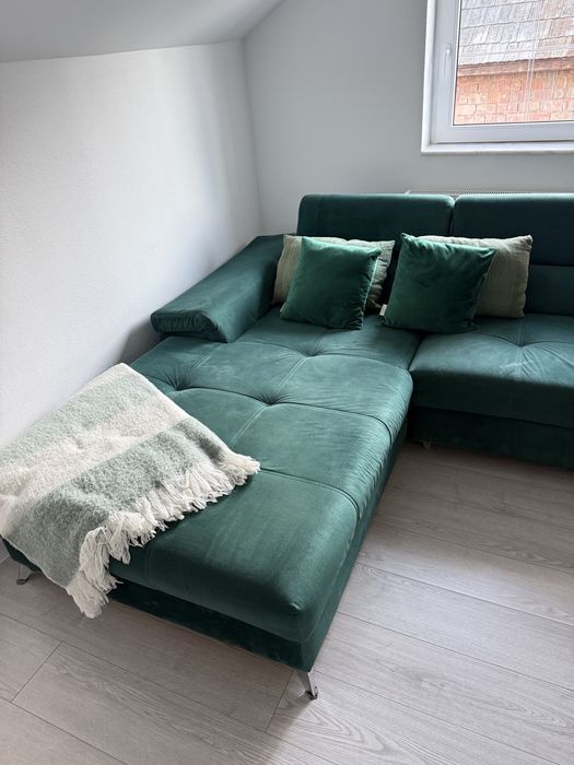 Canapea extensibila verde confortabila