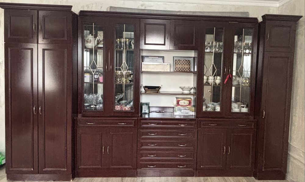 Продаётся мебельная стенка