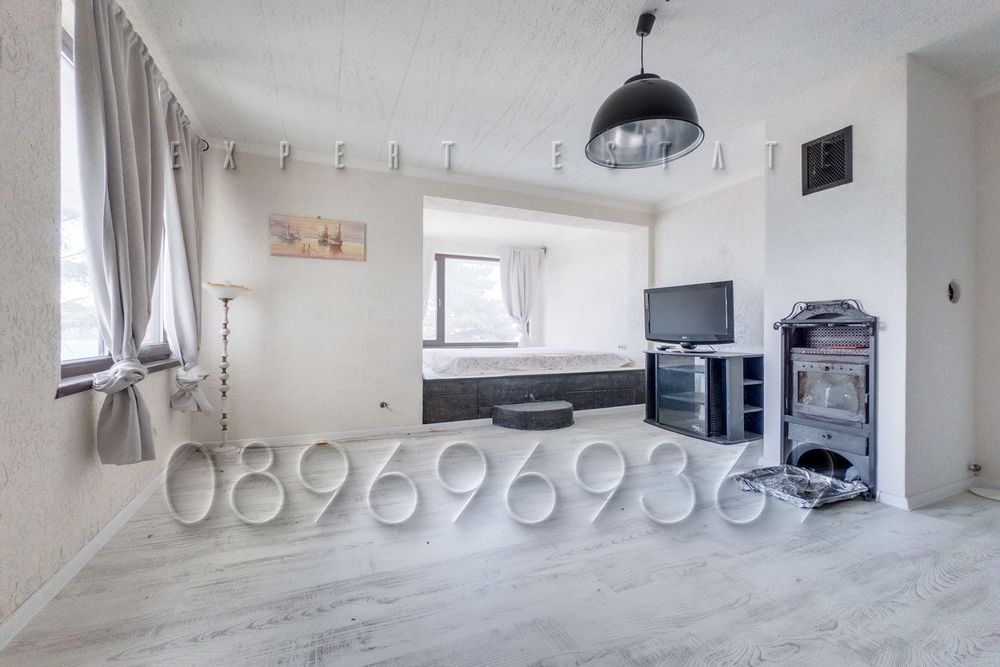 Продава се Многостаен апартамент в Варна, Галата - 195 кв.м за 959 €/кв.м - Снимка #2