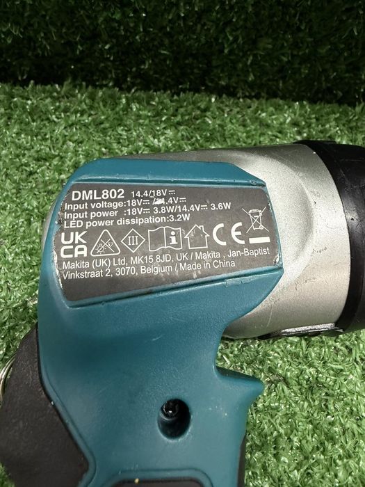 Лампи на Makita DML802