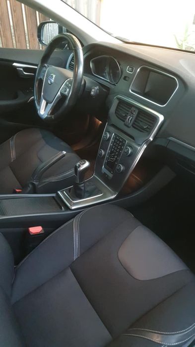 VOLVO V40 2015 — imagine 3