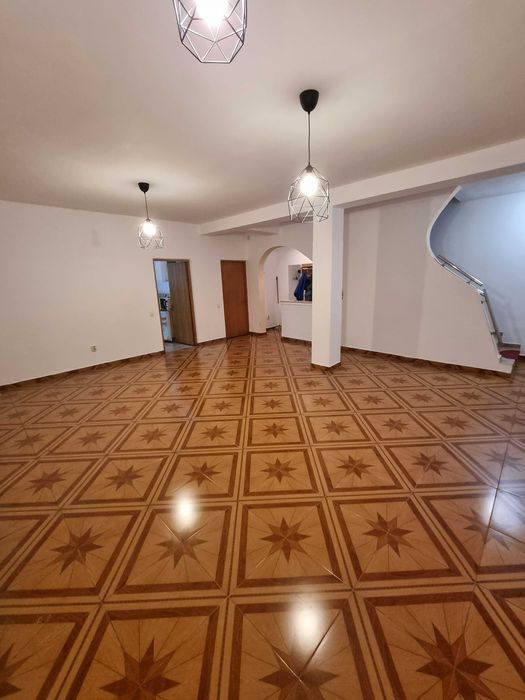 Inchiriez vila cu deschidere la Soseaua Oltenitei, Popesti-Leordeni