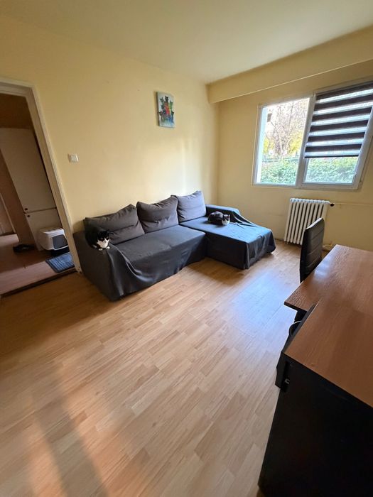 Dau în chirie apartament 3 camere - parter - loc de parcare inclus