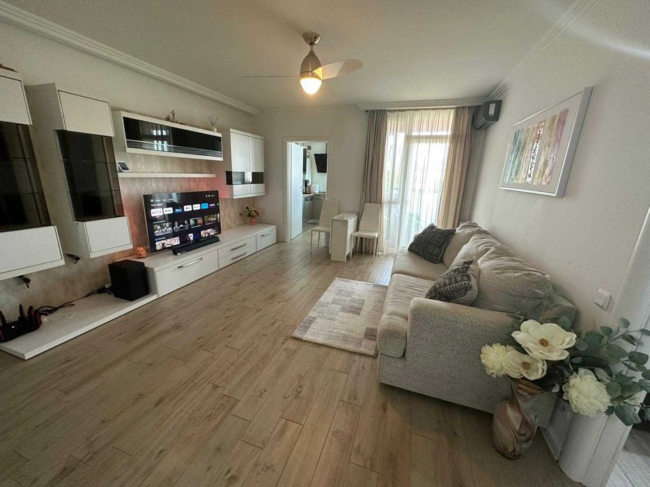 Apartament elegant 2 camere, bloc nou (ARED), etaj 3, complet mobilat si utilat, balcon amenajat, PARCARE PRIVATA inclusa in pret - 159000 Euro