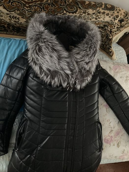 Продаю куртку 42размер