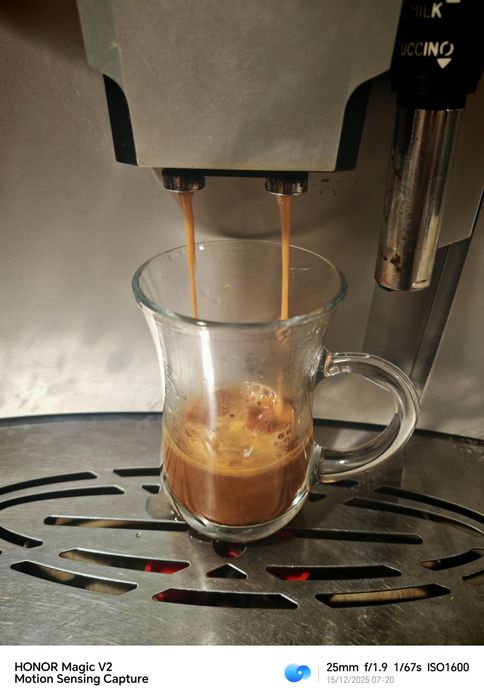 Delonghi ESAM03. 120.S Magnifica