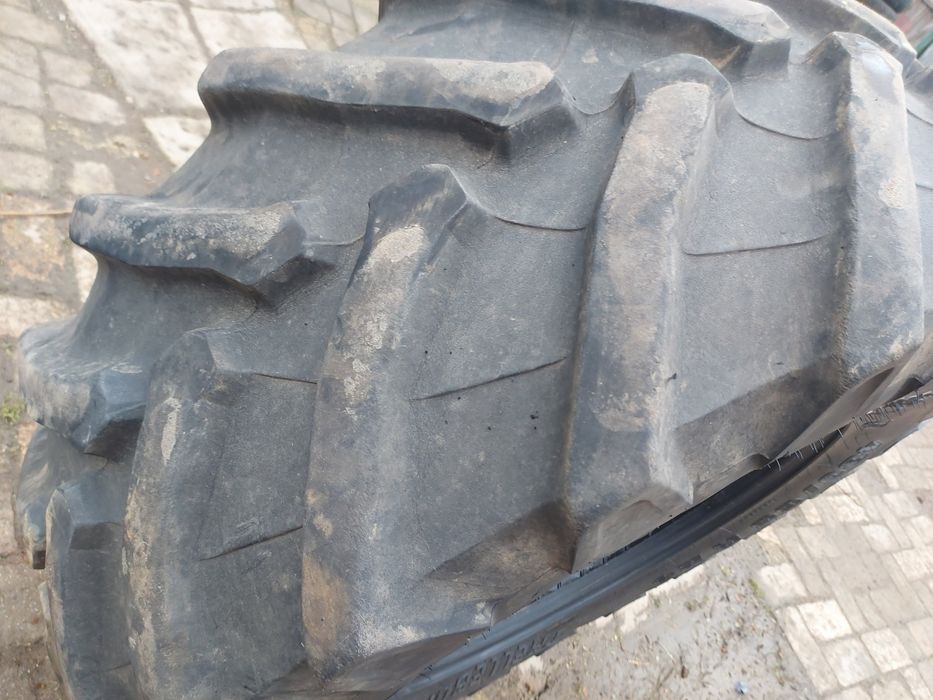 O bucată 480/65 R24 Trelleborg TM 800