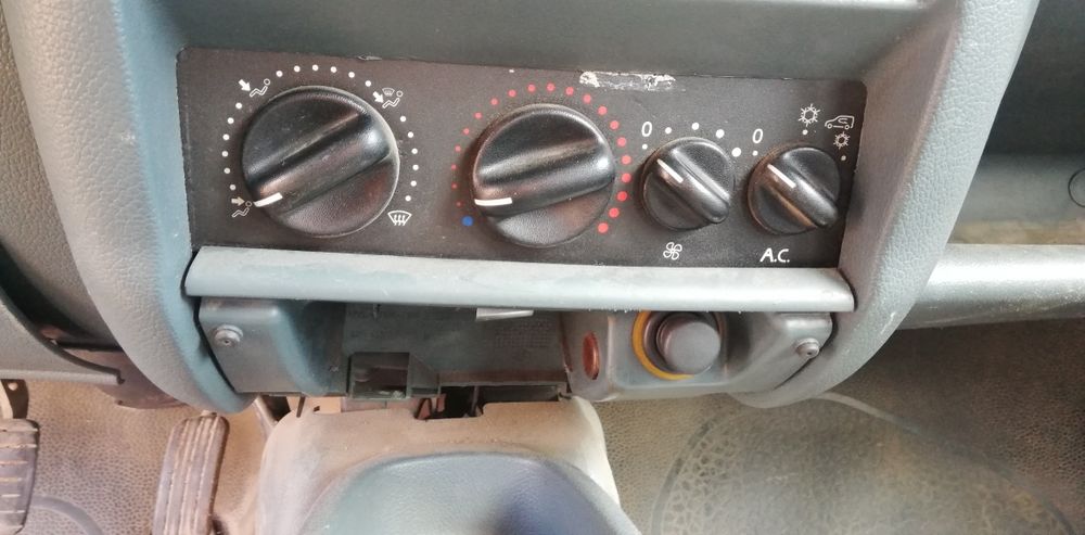 Рено Канго 1.4 75 к.с 2000 година