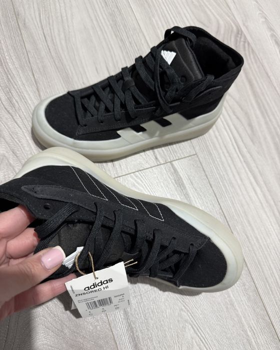 Adidas- Teneși inalti