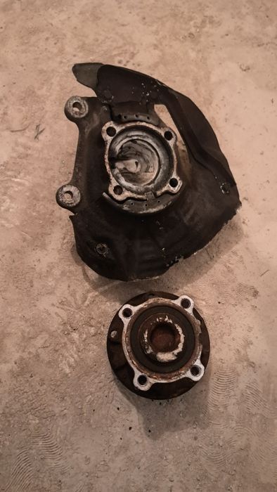 Шенкел за Е39 свален от 530d + носачи