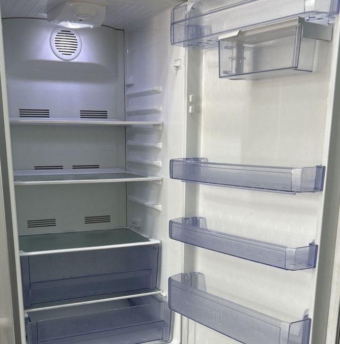 Продам холодильник Beko в отличном состоянии
