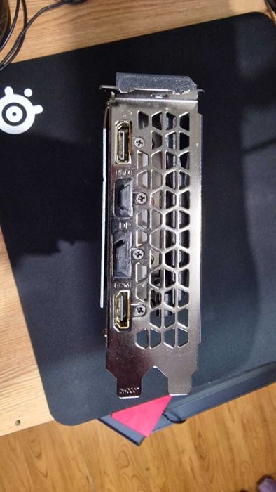 Placă video Gigabyte [RTX 3060 Ti] - Stare perfectă