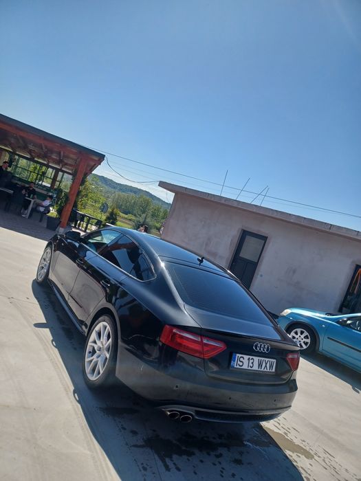 Vând Audi A5, an fabricație 2011, motor 2.0 TDI diesel, 170 CP, volan pe stânga.