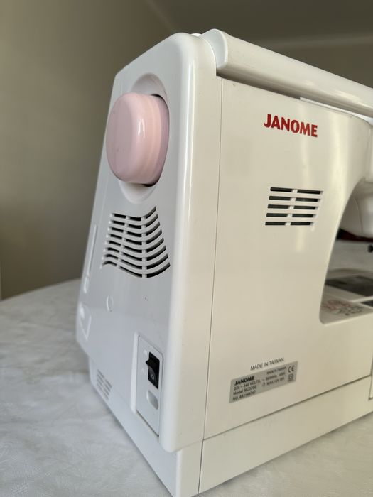 Вышивальная машина Janome MC 370E