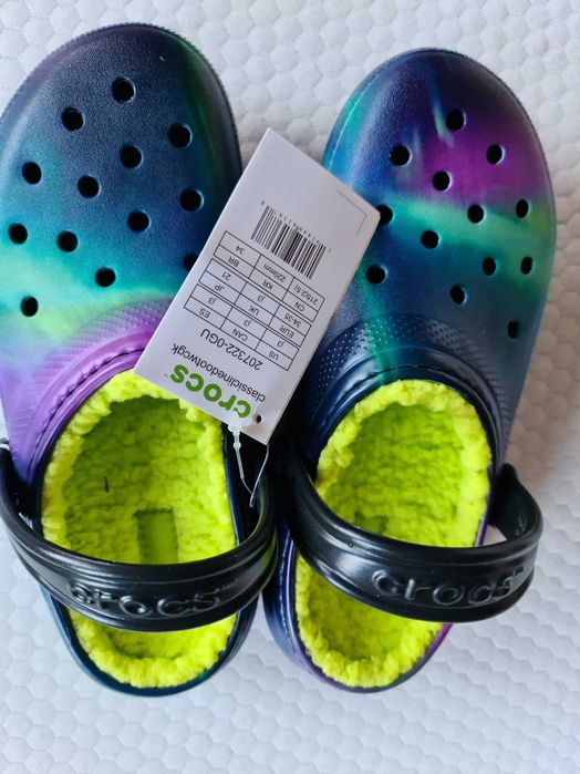 Дамски Крокс с подплата и подарък къси чорапки