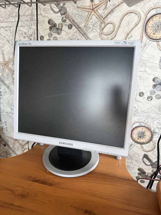 Компьютер, компьютерный столик, принтер