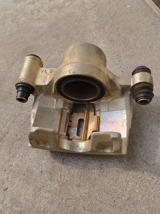 Вито мерс суппорт и колодка переднаая