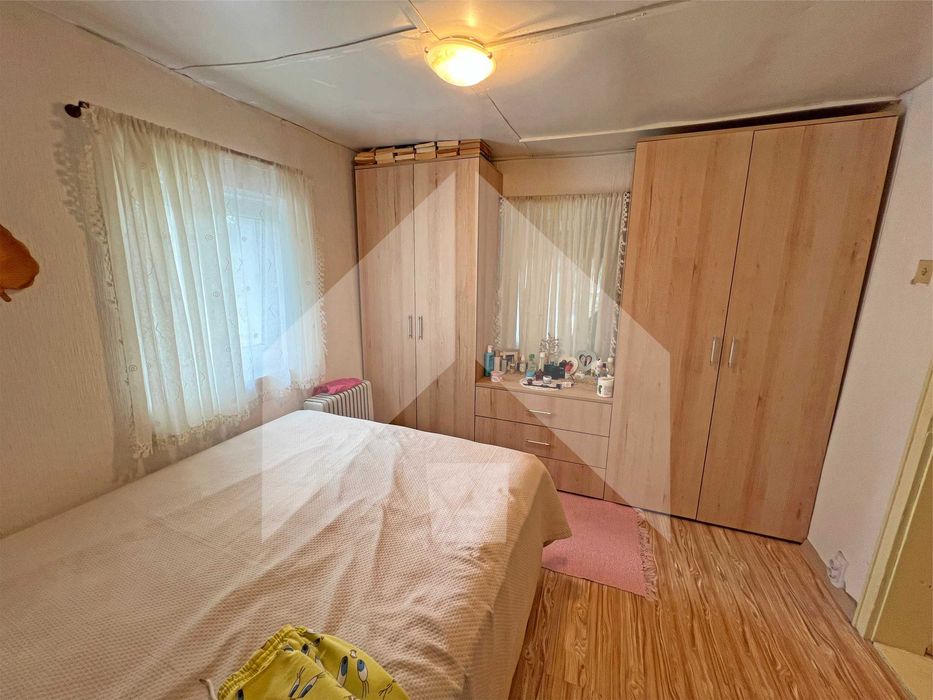 Продава еднофамилна, едноетажна къща в с. Средня (Шумен). ТОП имот!