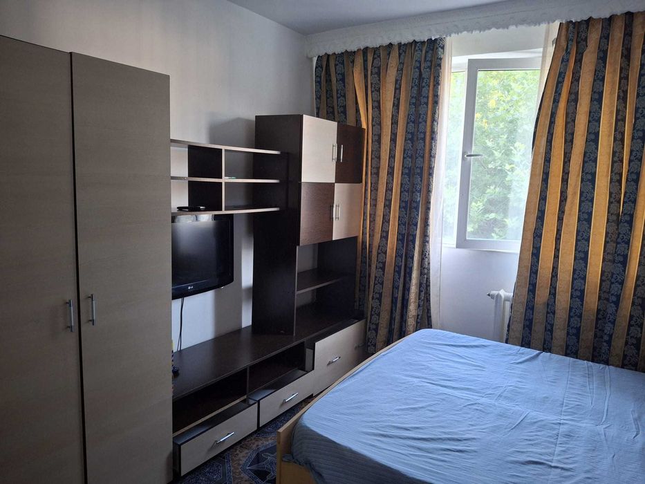 Inchiriez garsoniera