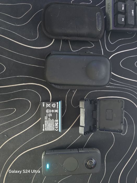 Продам insta 360 x2
