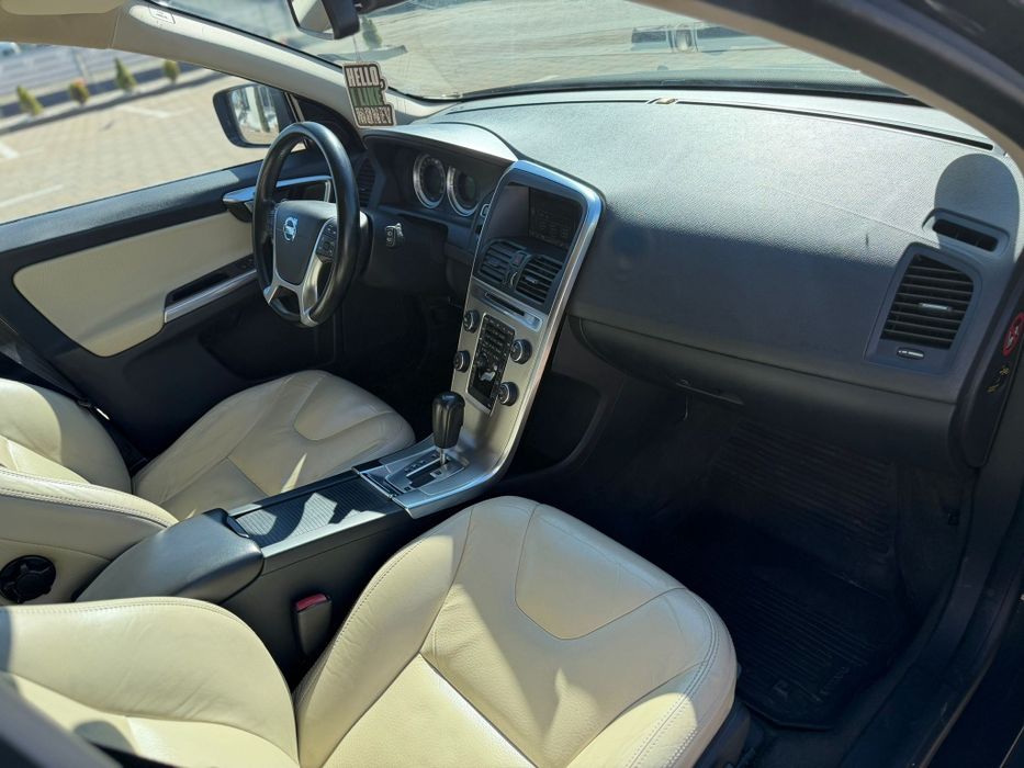 Volvo Xc60 2.4d D5 Summum  Biturbo 215 CP • 2012 • City safety