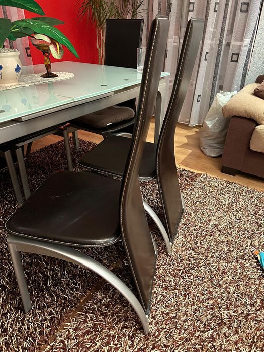 Mobila living + 6 scaune + masuta cafea