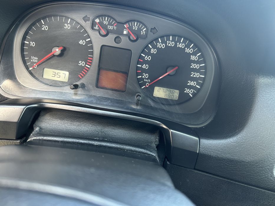 Vând Golf 4 ,1.9TDI