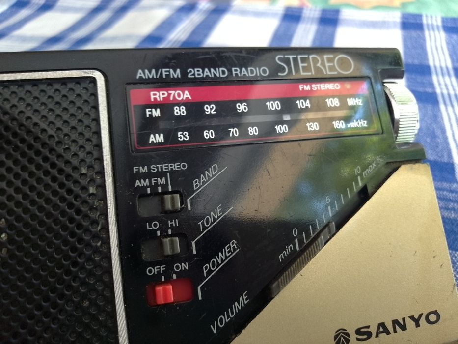 Radio portabil SANYO , anul 1982 Japonia