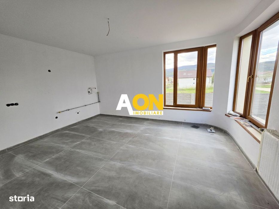 Casa semifinisata, 5 camere, 571 mp teren, Micesti