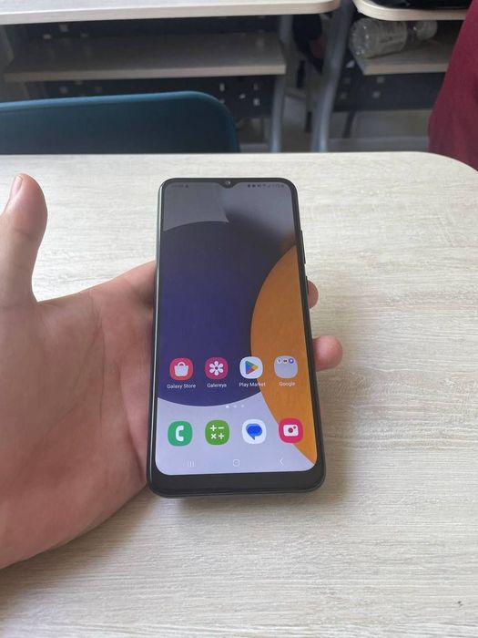 Samsung a 03 sotiladi