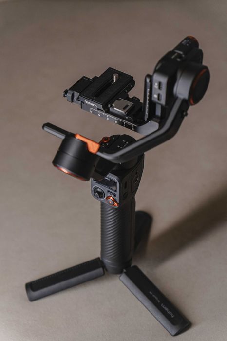 Hohem iSteady MT2 Gimbal / Гимбъл – за фотоапарати и смартфони