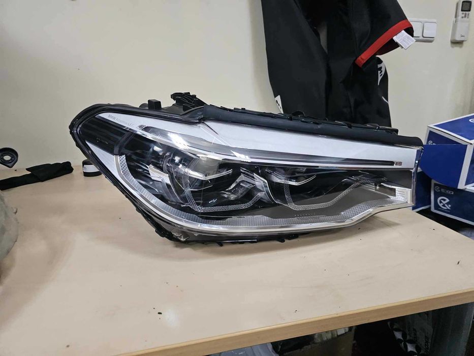 Американски Десен фар BMW 5 G30 G31 USA LED desen far бмв г