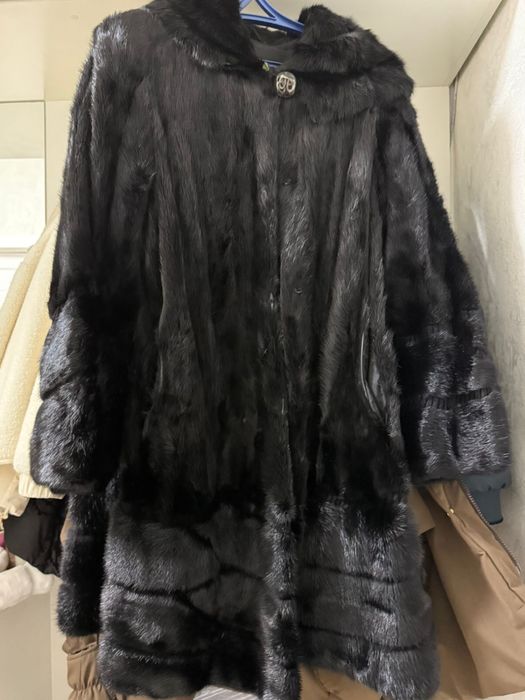 Продам шубы и пальто