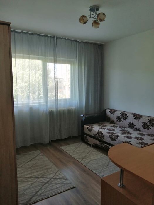 Inchiriere ap decomandat 3 camere Nicolina 2