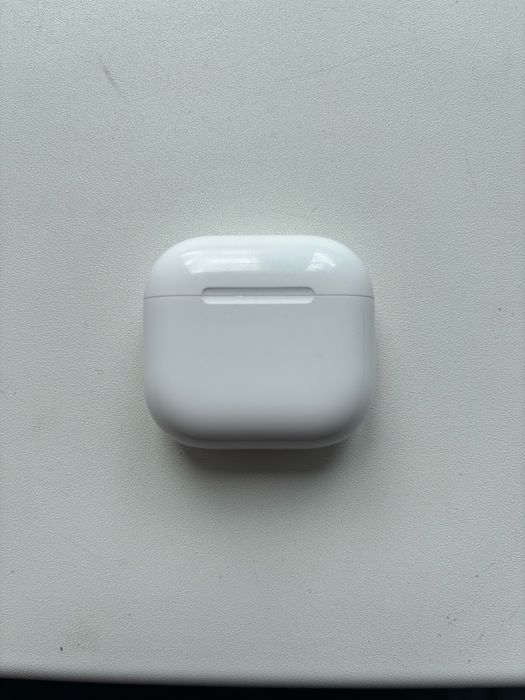 AirPods4 есть горантия на них.