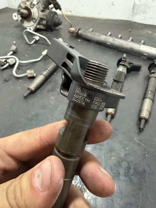 Kit injectie pompa injectoare Audi Q5 2.0 TDI 170cp 136Cp CGLB CAHA CAGB  03L130277 | 0445010507 | 03L130755
