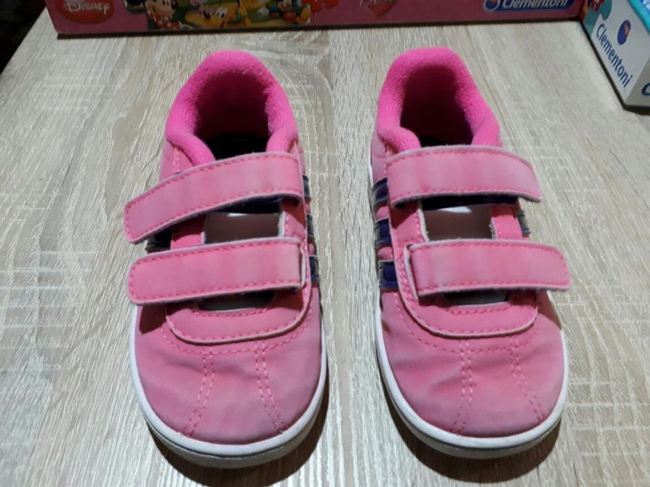 Маратонки адидас