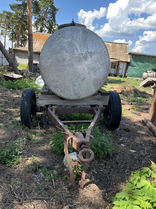 Продам бочку на колесах