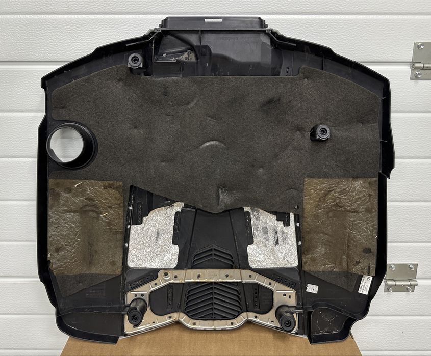 Capac motor Mercedes Clasa E Class W212 3.0 CDI