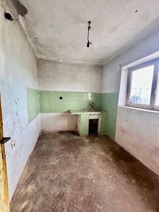 Къща за продажба в село Черни връх