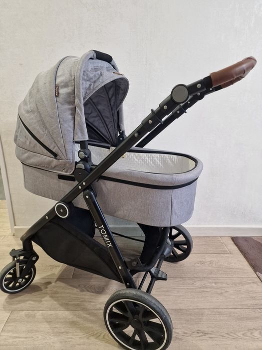 Продам коляску Томix 2 в 1