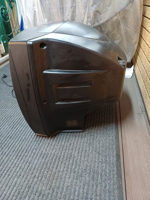 Телевизор б.у продам в нормальном состоянии.