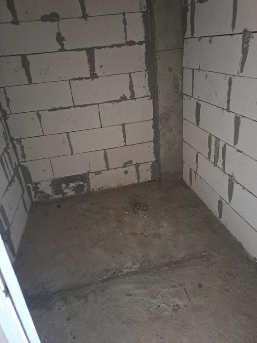 UY SOTILADI !!! narxi kelishiladi