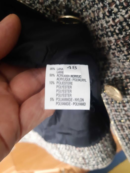 Ofer spre  vânzare costum .Elegant și comod pt evenimente deosebite.