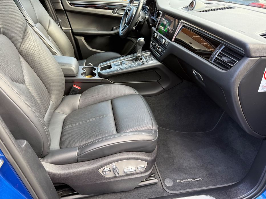 Porsche Macan  S